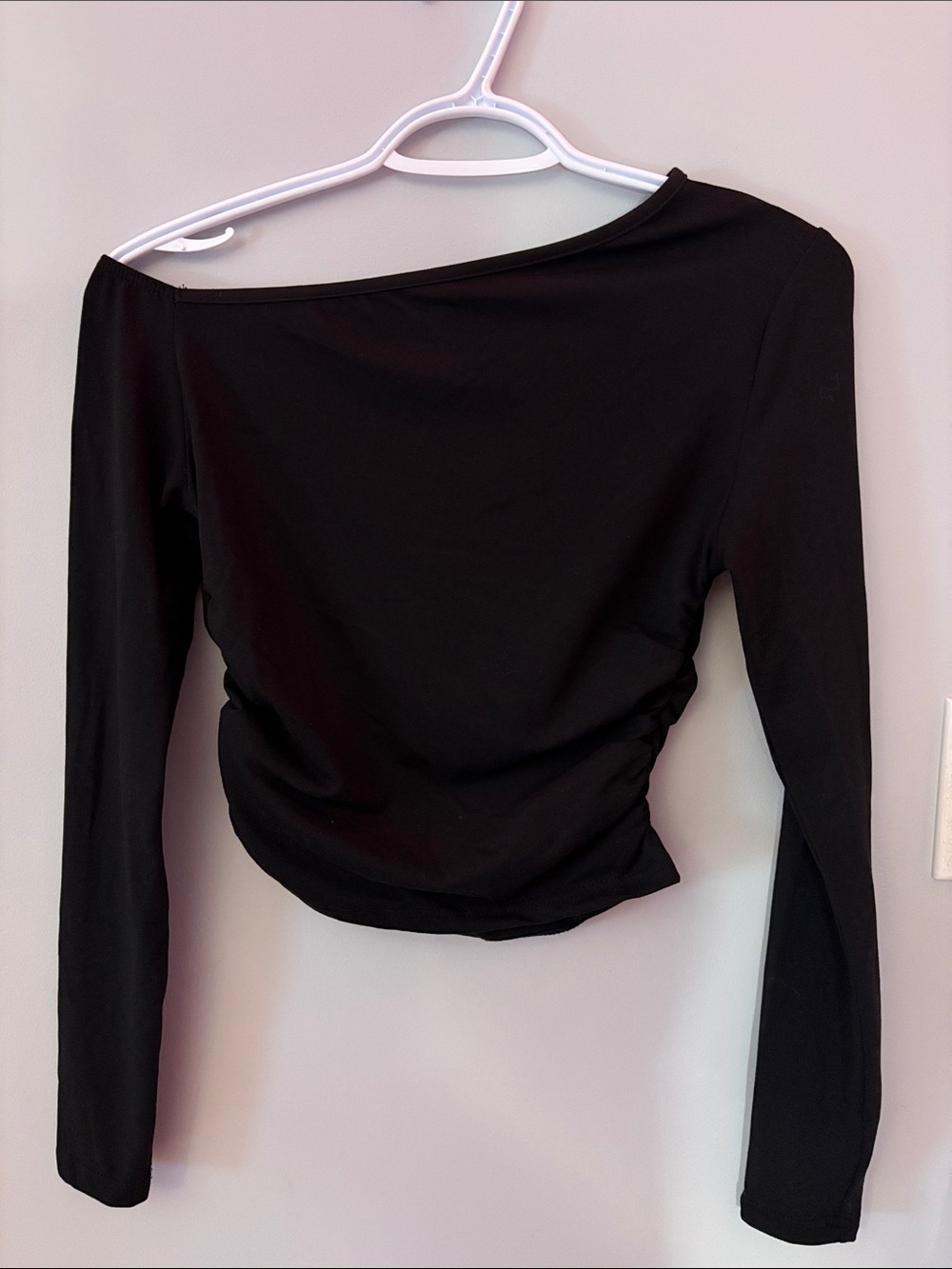 Black Off-Shoulder Long Sleeve Ruched Top